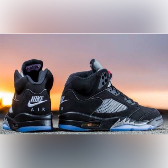 NIKE AIR JORDAN RETRO 5 OG 2016 BLACK METALLIC - BRAND NEW - 100% AUTHENTIC RARE - Picture 2 of 13